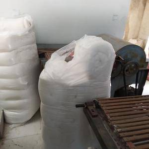 山东长绒棉絮被，纯手工制作，纯棉花的，质量请放心，需要可以联系电话15853490607侯，2斤……6.7.8.斤的都有，尺寸可以随意订制。