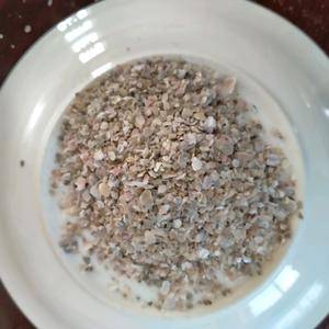 生产6—100目贝壳粉，含钙量30–40
颜色呈灰色或...
