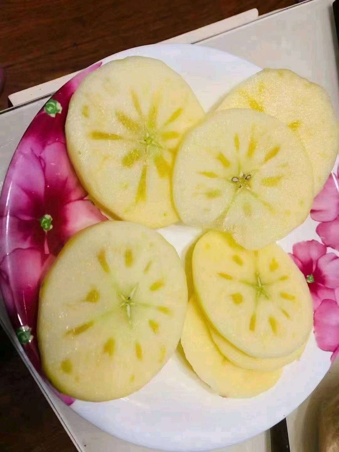 新疆阿克苏冰糖心苹果光果自产自销