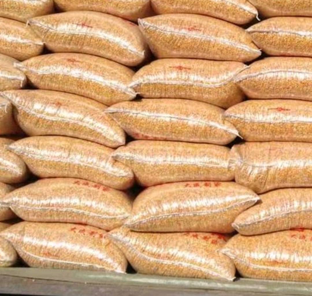 供应贵州本地黄玉米粒，出库价格1.515元/斤。买方自提...
