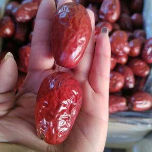 新疆红枣各个级别长年有货！葡萄干，核桃常年常年有货