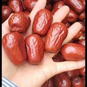新疆红枣各个级别长年有货！葡萄干，核桃常年常年有货